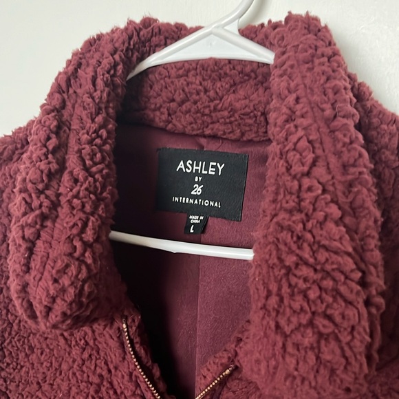 Ashley by 26 International Burgundy Sherpa Jacket, like new - Picture 4 of 6